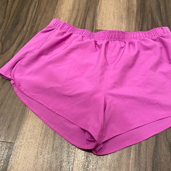 Reebok PlayDry Women’s XL Running Shorts Pink - Picture 2 of 6
